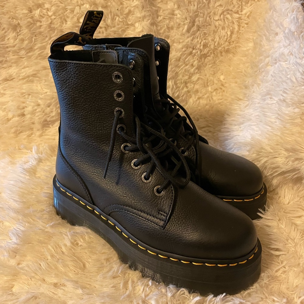 Dr.Martens JADON III PISA LEATHER PLATFORM BOOTS